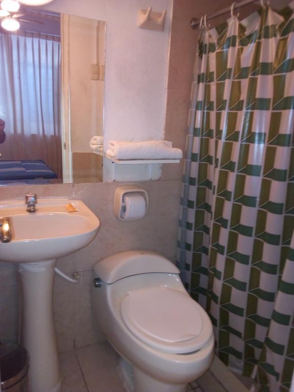 Spondylus Hotell Tumbes Eksteriør bilde
